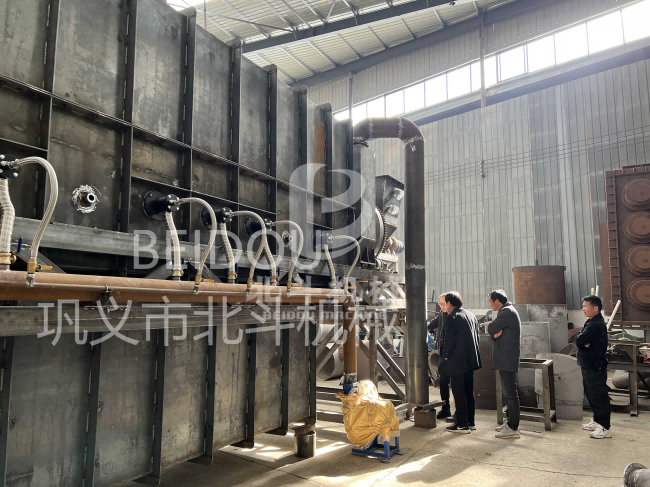 歡迎福建客戶前來生產(chǎn)車間實(shí)地考察炭化機(jī)設(shè)備